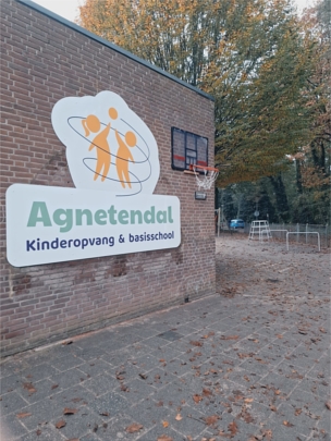 Nieuw logo school